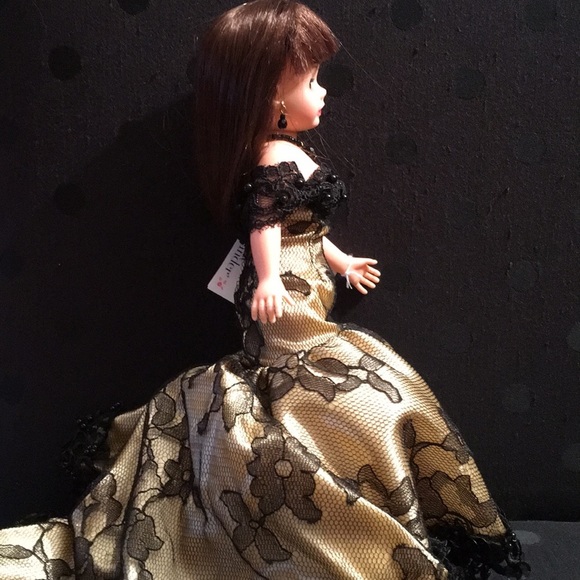 Vintage Madame Alexander Evening of Romance Doll LE - Picture 3 of 8